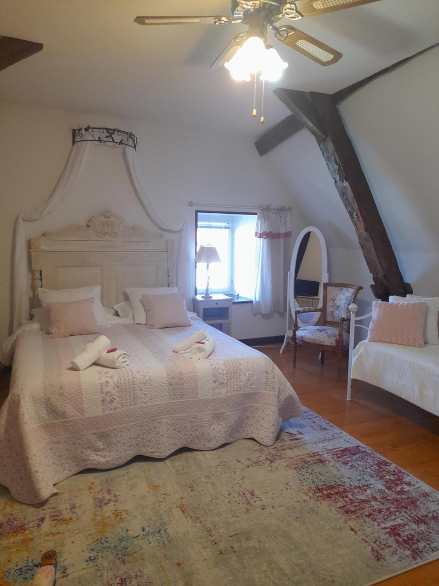 La Maison Du Prince De Conde Charroux-dʼAllier 외부 사진